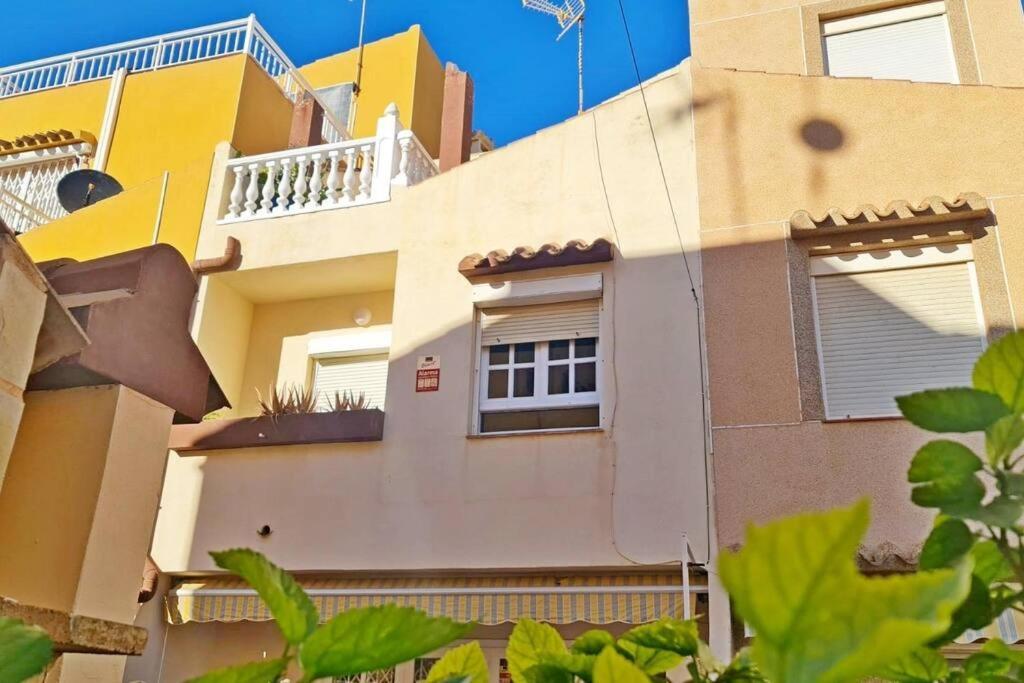 Apartamento Mar Azul Adosado, Patio Y Solarium Torrevieja Exterior foto